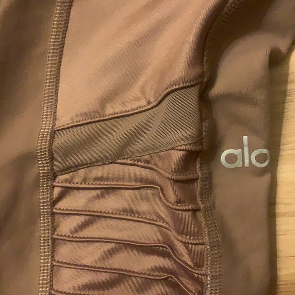 Alo blush pink/ lavender motto leggings - Picture 4 of 7